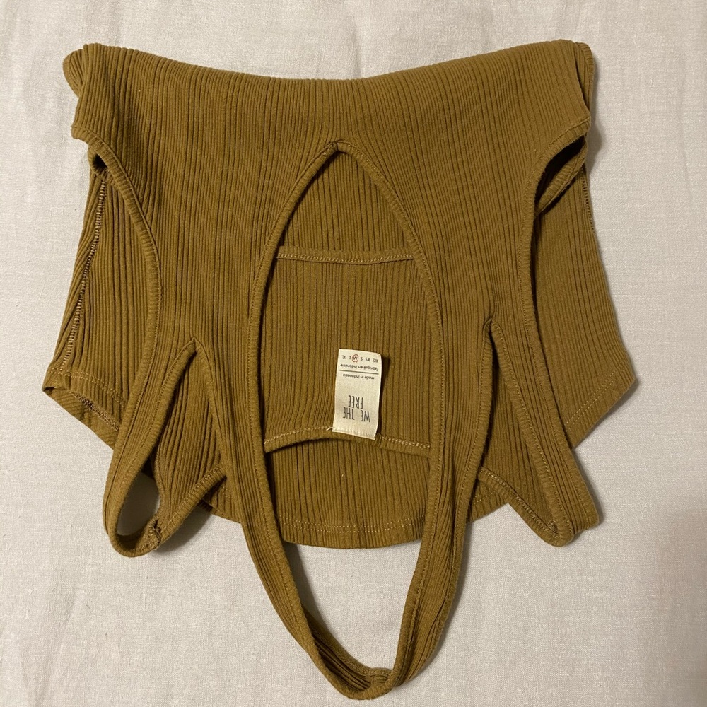 Mustard top